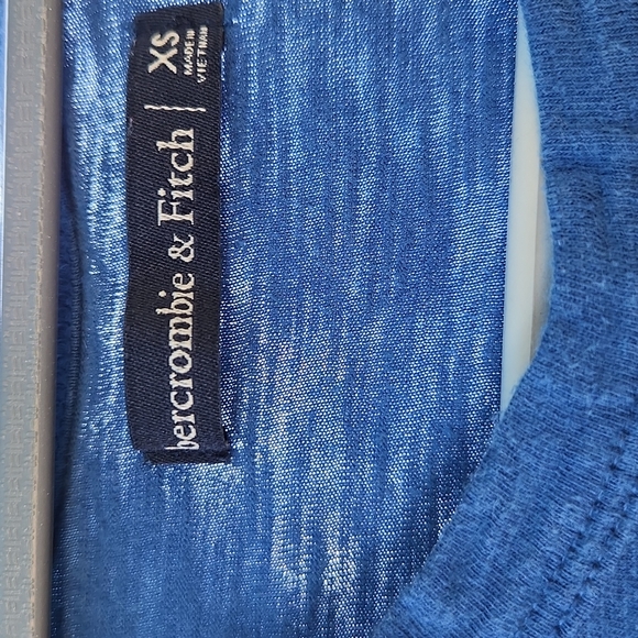 Abercombie n Fitch long sleeve - Picture 3 of 4